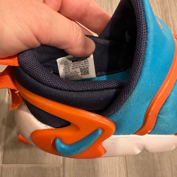 Nike Nike Kids Vibrant Blue and Orange Sneakers- Size 11c - Picture 5 of 6